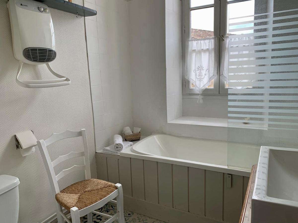 La Maison Du Bourg B&B Puisseguin Zewnętrze zdjęcie
